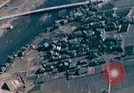 Standbild japanische Flugzeuge Okinawa Ryukyu Inseln, 1945, aus Sekunde 38 historischem Filmmaterial Videoclip 65675040485