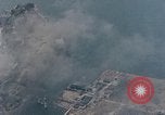 Standbild japanische Sampan Okinawa Ryukyu Inseln, 1945, aus Sekunde 16 historischem Filmmaterial Videoclip 65675040487
