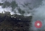 Standbild Bombardierung Okinawa Ryukyu Inseln, 1945, aus Sekunde 7 historischem Filmmaterial Videoclip 65675040491