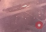 Standbild strafing Okinawa Ryukyu Inseln, 1945, aus Sekunde 5 historischem Filmmaterial Videoclip 65675040495