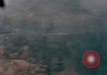 Standbild strafing Okinawa Ryukyu Inseln, 1945, aus Sekunde 26 historischem Filmmaterial Videoclip 65675040495