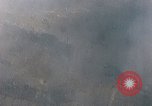 Standbild strafing Okinawa Ryukyu Inseln, 1945, aus Sekunde 28 historischem Filmmaterial Videoclip 65675040495