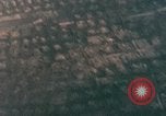 Standbild strafing Okinawa Ryukyu Inseln, 1945, aus Sekunde 32 historischem Filmmaterial Videoclip 65675040495