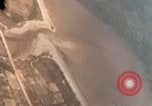 Standbild strafing Okinawa Ryukyu Inseln, 1945, aus Sekunde 38 historischem Filmmaterial Videoclip 65675040495