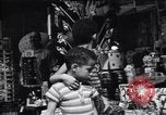 Immagine di Bronx meridionale negli anni '60 New York City USA, 1965, secondo 38 filmato di repertorio 65675040521