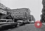 Standbild Einwohner der South Bronx South Bronx New York City USA, 1965, aus Sekunde 1 historischem Filmmaterial Videoclip 65675040522