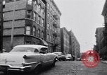 Standbild Einwohner der South Bronx South Bronx New York City USA, 1965, aus Sekunde 10 historischem Filmmaterial Videoclip 65675040522