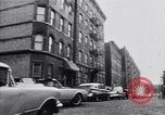Standbild Einwohner der South Bronx South Bronx New York City USA, 1965, aus Sekunde 12 historischem Filmmaterial Videoclip 65675040522