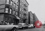 Standbild Einwohner der South Bronx South Bronx New York City USA, 1965, aus Sekunde 13 historischem Filmmaterial Videoclip 65675040522