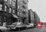 Standbild Einwohner der South Bronx South Bronx New York City USA, 1965, aus Sekunde 14 historischem Filmmaterial Videoclip 65675040522