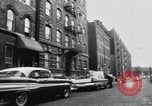Standbild Einwohner der South Bronx South Bronx New York City USA, 1965, aus Sekunde 15 historischem Filmmaterial Videoclip 65675040522