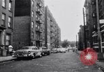 Standbild Einwohner der South Bronx South Bronx New York City USA, 1965, aus Sekunde 24 historischem Filmmaterial Videoclip 65675040522