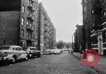Standbild Einwohner der South Bronx South Bronx New York City USA, 1965, aus Sekunde 25 historischem Filmmaterial Videoclip 65675040522