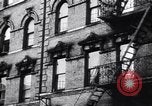 Standbild Einwohner der South Bronx South Bronx New York City USA, 1965, aus Sekunde 45 historischem Filmmaterial Videoclip 65675040522
