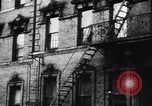 Standbild Einwohner der South Bronx South Bronx New York City USA, 1965, aus Sekunde 46 historischem Filmmaterial Videoclip 65675040522