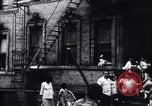 Standbild Einwohner der South Bronx South Bronx New York City USA, 1965, aus Sekunde 47 historischem Filmmaterial Videoclip 65675040522