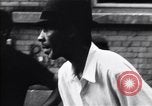 Standbild Einwohner der South Bronx South Bronx New York City USA, 1965, aus Sekunde 56 historischem Filmmaterial Videoclip 65675040522