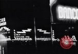 Standbild Nachtleben in South Bronx South Bronx New York City USA, 1965, aus Sekunde 9 historischem Filmmaterial Videoclip 65675040523
