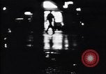 Standbild Nachtleben in South Bronx South Bronx New York City USA, 1965, aus Sekunde 20 historischem Filmmaterial Videoclip 65675040523
