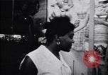 Standbild Nachtleben in South Bronx South Bronx New York City USA, 1965, aus Sekunde 28 historischem Filmmaterial Videoclip 65675040523