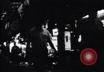 Standbild Nachtleben in South Bronx South Bronx New York City USA, 1965, aus Sekunde 43 historischem Filmmaterial Videoclip 65675040523