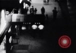 Standbild Nachtleben in South Bronx South Bronx New York City USA, 1965, aus Sekunde 49 historischem Filmmaterial Videoclip 65675040523