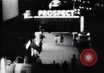 Standbild Nachtleben in South Bronx South Bronx New York City USA, 1965, aus Sekunde 53 historischem Filmmaterial Videoclip 65675040523