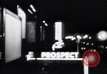 Standbild Nachtleben in South Bronx South Bronx New York City USA, 1965, aus Sekunde 57 historischem Filmmaterial Videoclip 65675040523