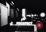 Standbild Nachtleben in South Bronx South Bronx New York City USA, 1965, aus Sekunde 59 historischem Filmmaterial Videoclip 65675040523