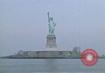Standbild Freiheitsstatue New York City USA, 1970, aus Sekunde 13 historischem Filmmaterial Videoclip 65675040537