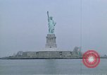Standbild Freiheitsstatue New York City USA, 1970, aus Sekunde 16 historischem Filmmaterial Videoclip 65675040537