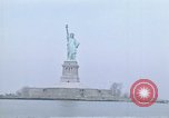 Standbild Freiheitsstatue New York City USA, 1970, aus Sekunde 22 historischem Filmmaterial Videoclip 65675040537