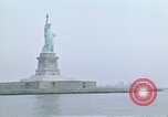 Standbild Freiheitsstatue New York City USA, 1970, aus Sekunde 25 historischem Filmmaterial Videoclip 65675040537