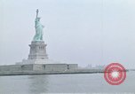 Standbild Freiheitsstatue New York City USA, 1970, aus Sekunde 28 historischem Filmmaterial Videoclip 65675040537