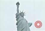 Standbild Freiheitsstatue New York City USA, 1970, aus Sekunde 36 historischem Filmmaterial Videoclip 65675040537