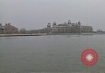 Standbild Freiheitsstatue New York City USA, 1970, aus Sekunde 57 historischem Filmmaterial Videoclip 65675040537