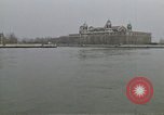 Standbild Freiheitsstatue New York City USA, 1970, aus Sekunde 61 historischem Filmmaterial Videoclip 65675040537