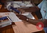 Image contraceptifs Kingston Jamaïque, 1972, de la seconde 6 séquences d'archives historiques vidéo 65675040548