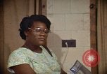 Image contraceptifs Kingston Jamaïque, 1972, de la seconde 14 séquences d'archives historiques vidéo 65675040548