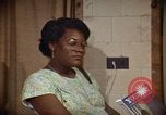 Image contraceptifs Kingston Jamaïque, 1972, de la seconde 17 séquences d'archives historiques vidéo 65675040548