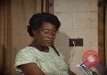 Image contraceptifs Kingston Jamaïque, 1972, de la seconde 19 séquences d'archives historiques vidéo 65675040548