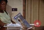 Image contraceptifs Kingston Jamaïque, 1972, de la seconde 30 séquences d'archives historiques vidéo 65675040548
