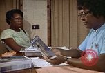 Image contraceptifs Kingston Jamaïque, 1972, de la seconde 40 séquences d'archives historiques vidéo 65675040548