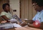Image contraceptifs Kingston Jamaïque, 1972, de la seconde 41 séquences d'archives historiques vidéo 65675040548