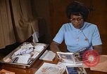 Image contraceptifs Kingston Jamaïque, 1972, de la seconde 54 séquences d'archives historiques vidéo 65675040548
