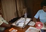 Image contraceptifs Kingston Jamaïque, 1972, de la seconde 55 séquences d'archives historiques vidéo 65675040548