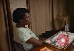 Image contraceptifs Kingston Jamaïque, 1972, de la seconde 58 séquences d'archives historiques vidéo 65675040548