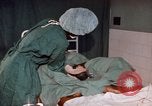 Standbild baby Lieferung Kingston Jamaika, 1972, aus Sekunde 19 historischem Filmmaterial Videoclip 65675040549