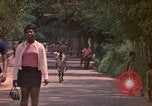 Image enfants en uniforme Kingston Jamaïque, 1972, de la seconde 30 séquences d'archives historiques vidéo 65675040551