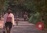 Image enfants en uniforme Kingston Jamaïque, 1972, de la seconde 31 séquences d'archives historiques vidéo 65675040551